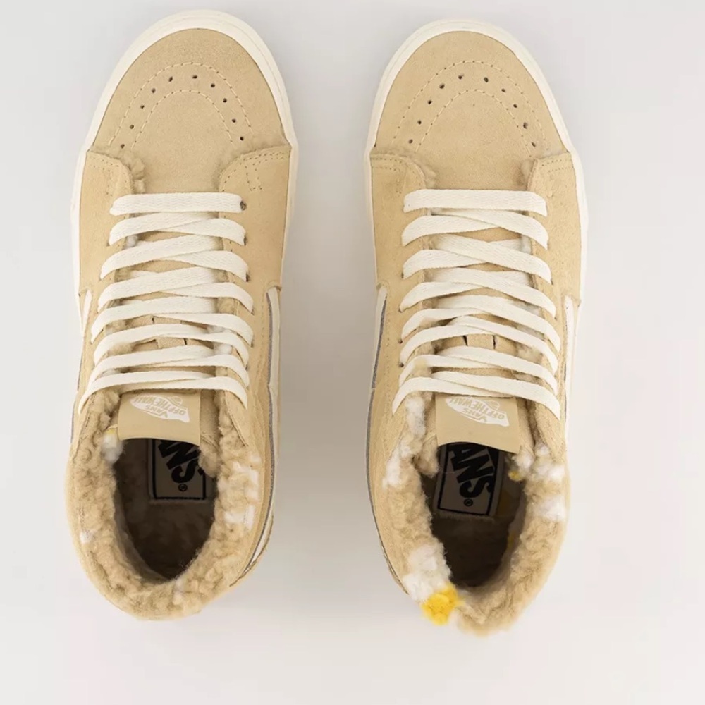 NEW Vans Sk8-Hi Cozy Hug Sherpa Biscotti Sneakers Women’s Size 11 - Picture 5 of 8